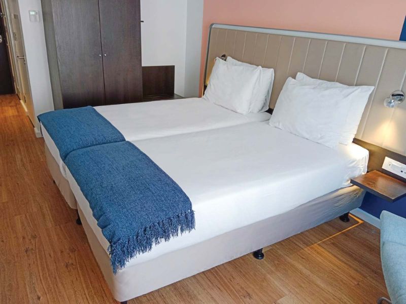 Cape Town Accoms (2)